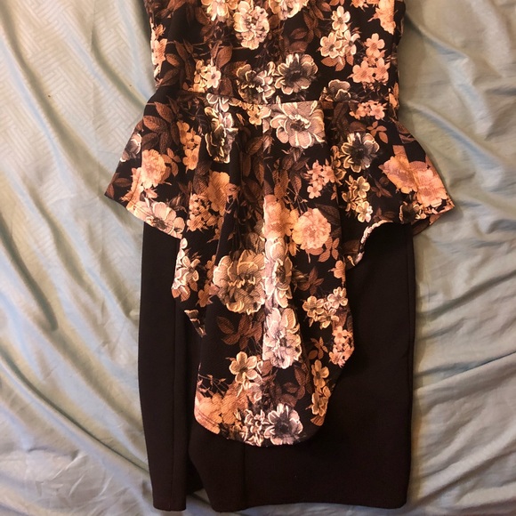 Flowered mini dress - Picture 3 of 3